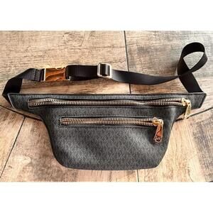 Michael Kors Belt Bag